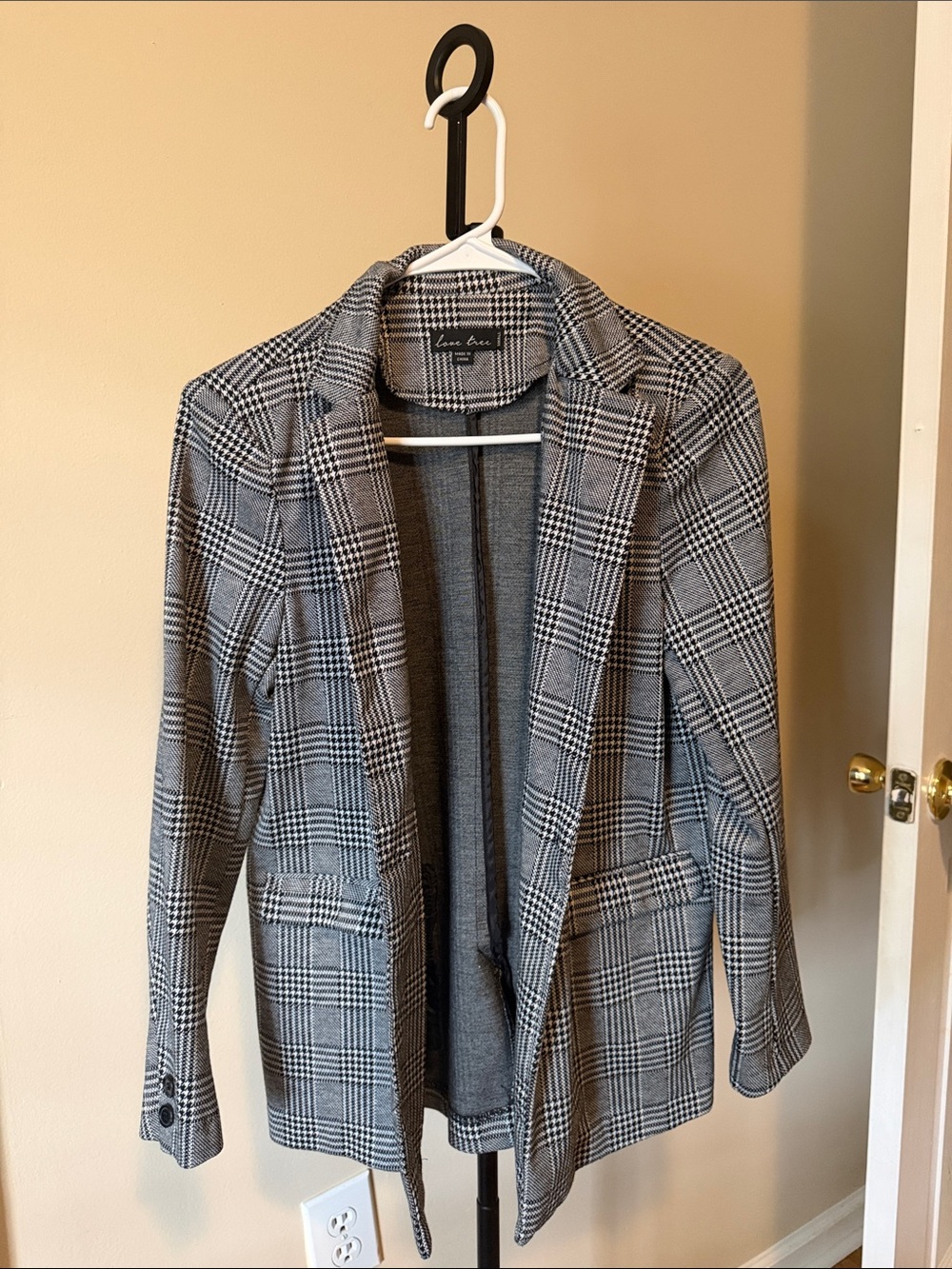 Love Tree Gray Plaid Tailored Blazer